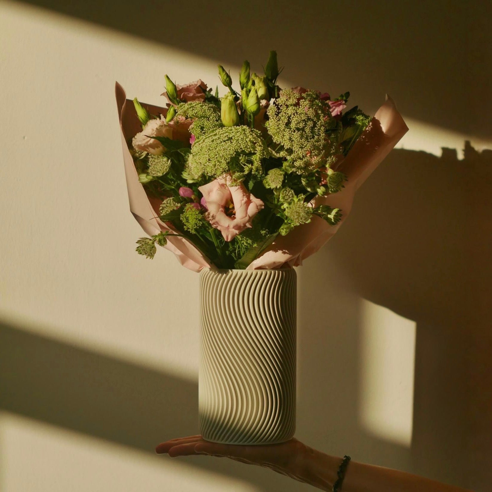 Vase: "Våg" in Perlgrau