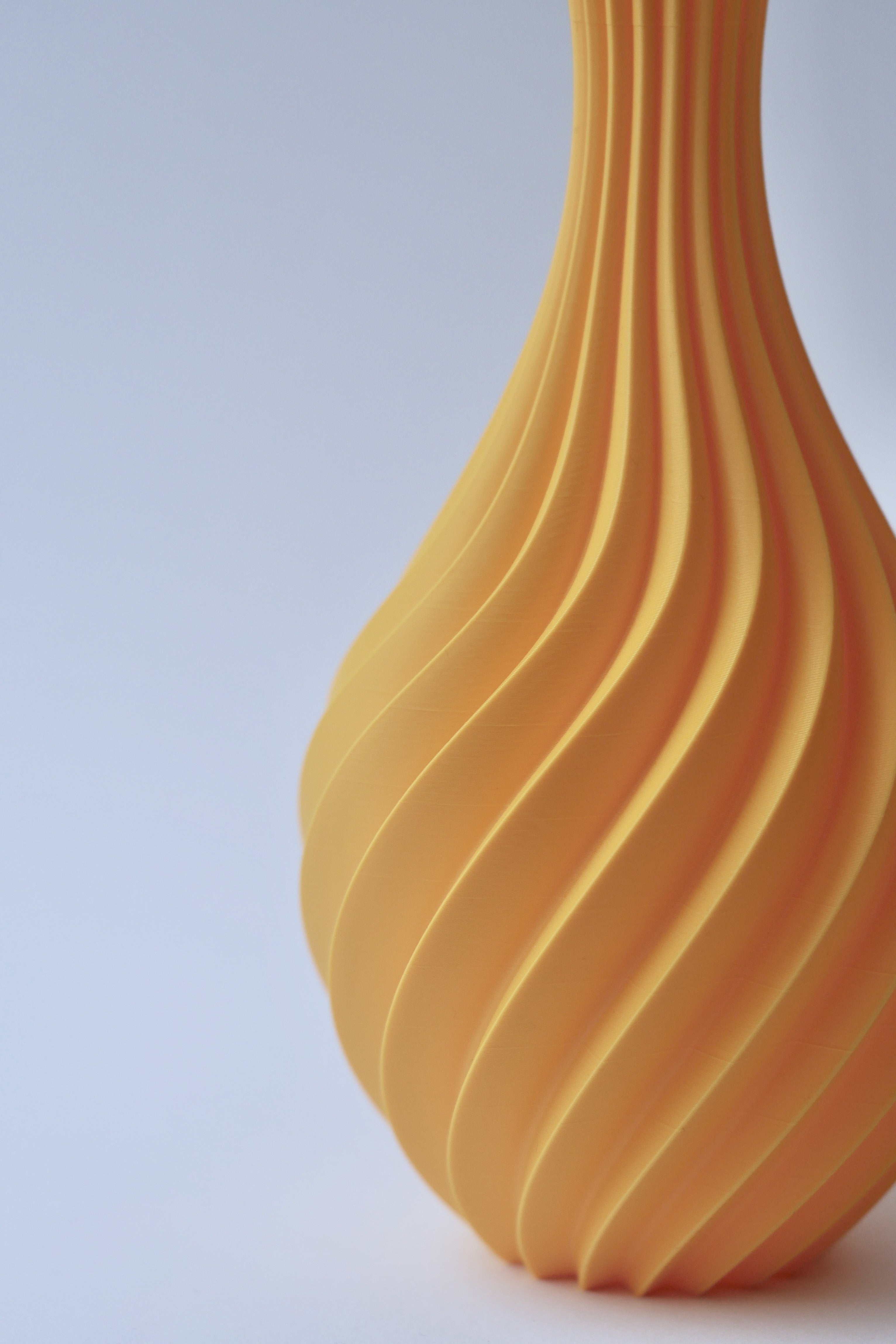 Vase: "Bris" in Sonnengelb