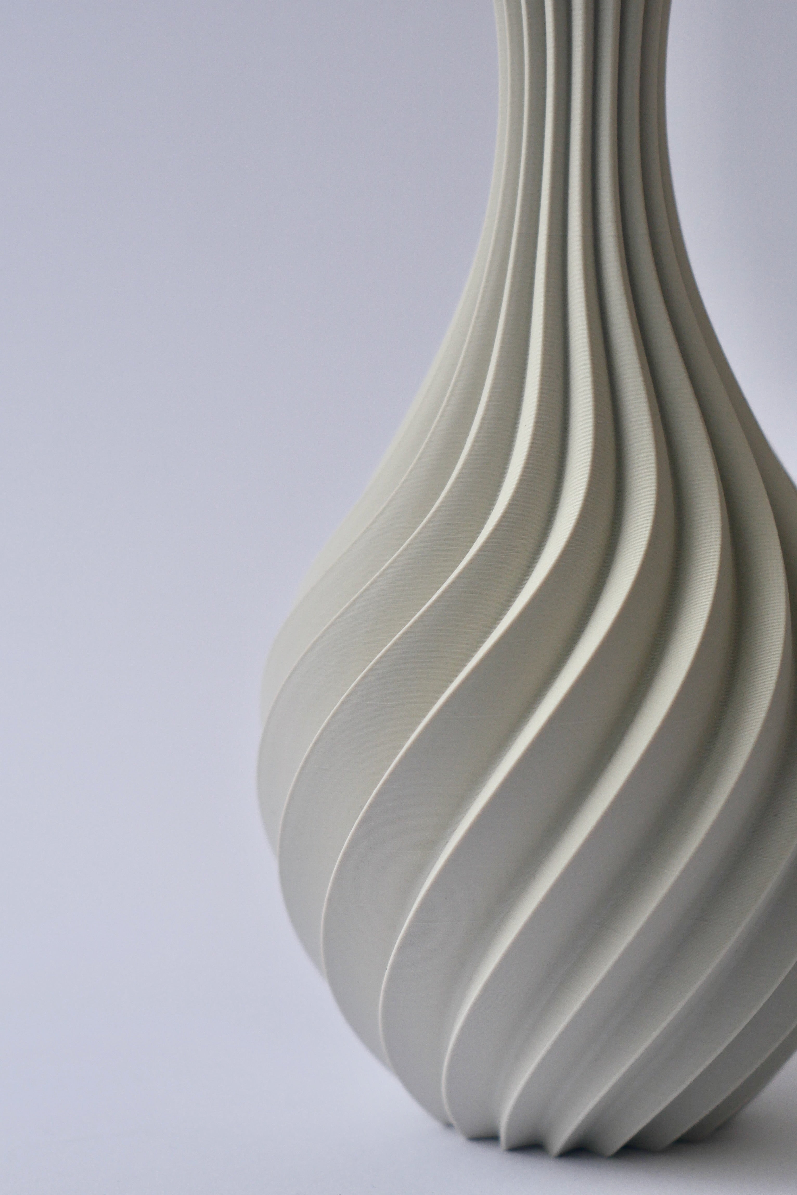 Vase: "Bris" in Perlgrau