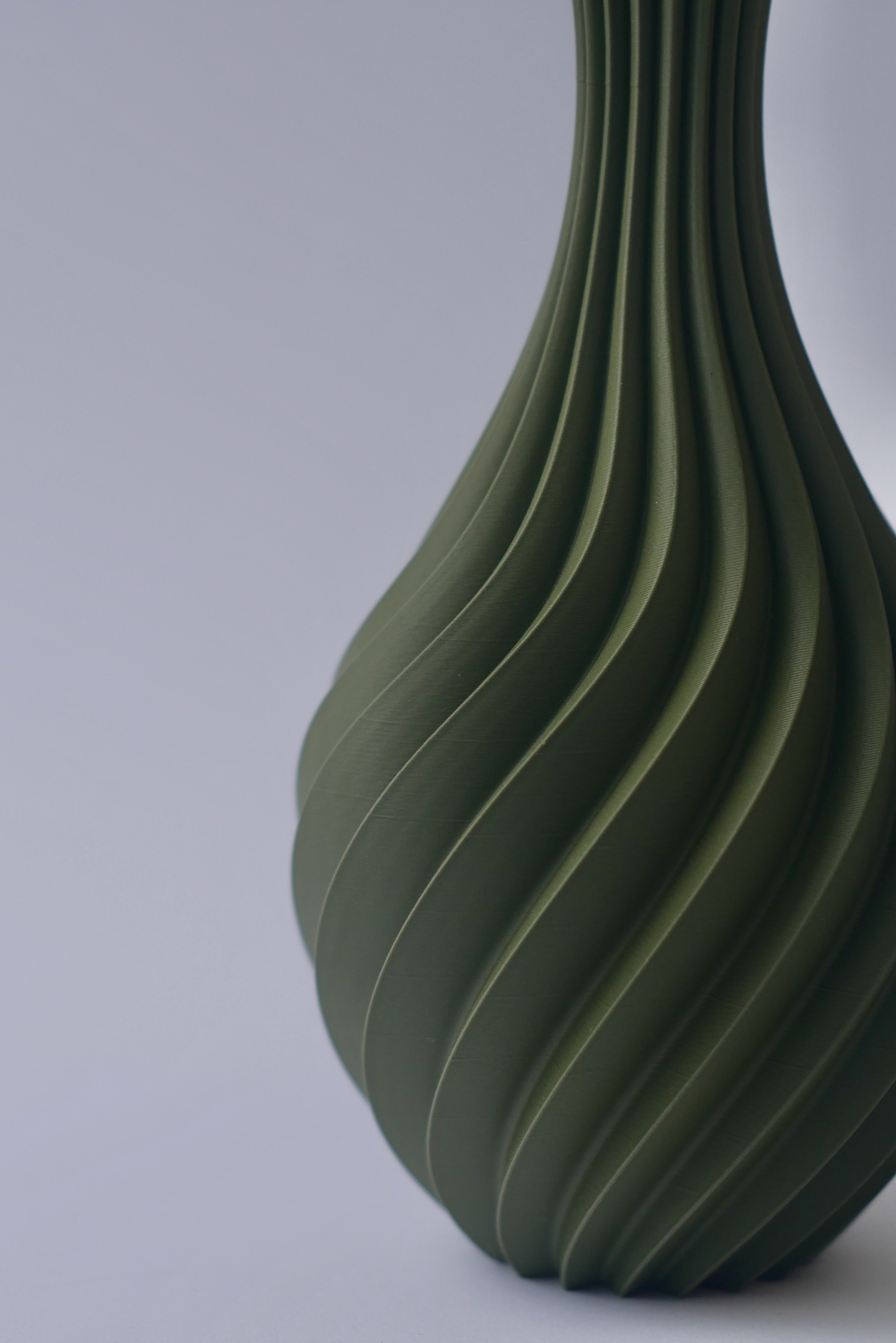 Vase: "Bris" in Moosgrün